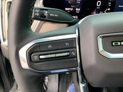 Used 2023 GMC Canyon Denali image 23