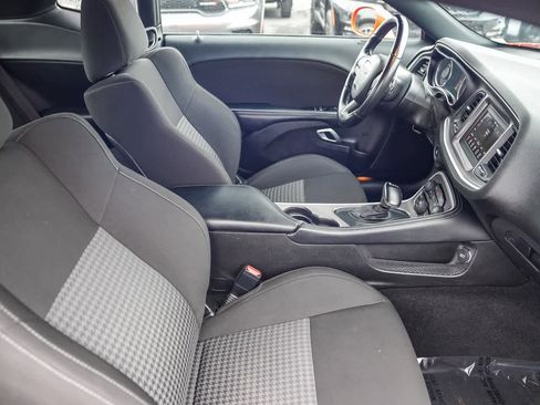 Used 2022 Dodge Challenger R/T image 16