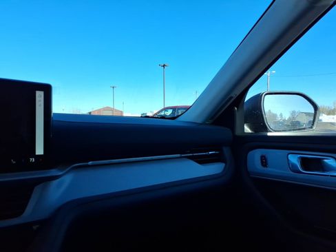 New 2026 Ford Explorer Active w/ Active Comfort Package image 11