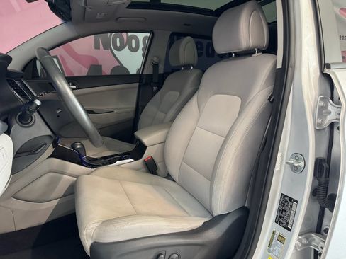 Used 2018 Hyundai Tucson Value FWD image 18