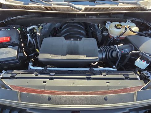 Used 2023 GMC Yukon AT4 w/ Technology Package image 13