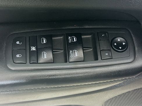 Used 2018 Jeep Grand Cherokee Laredo image 20