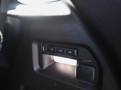 Certified 2021 Ford Explorer King Ranch w/ Premium Technology Package image 17