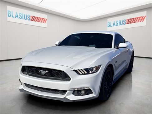 Used 2017 Ford Mustang GT w/ GT Performance Package image 7