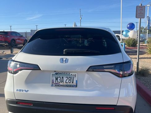 Used 2024 Honda HR-V LX image 7
