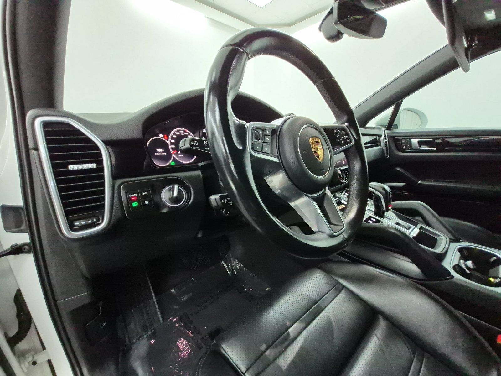 Used 2023 Porsche Cayenne Coupe AWD/4WD image 4