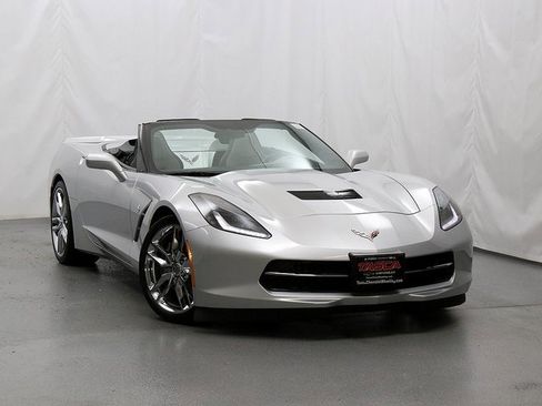 Used 2019 Chevrolet Corvette Stingray w/ 2LT Preferred Equipment Group image 1