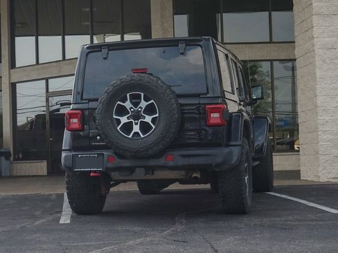 Used 2019 Jeep Wrangler Unlimited Rubicon AWD/4WD image 3