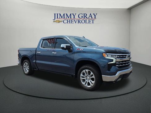 Used 2024 Chevrolet Silverado 1500 LTZ w/ LTZ Premium Package AWD/4WD image 7