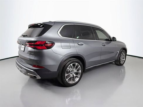 New 2026 BMW X5 xDrive40i w/ Climate Comfort Package AWD/4WD image 5