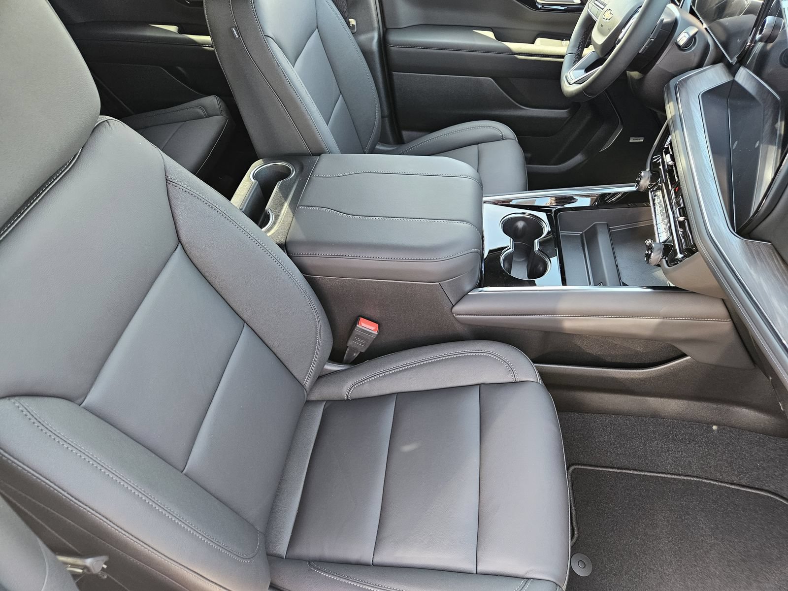 New 2026 Chevrolet Tahoe LT w/ Comfort Package AWD/4WD image 16