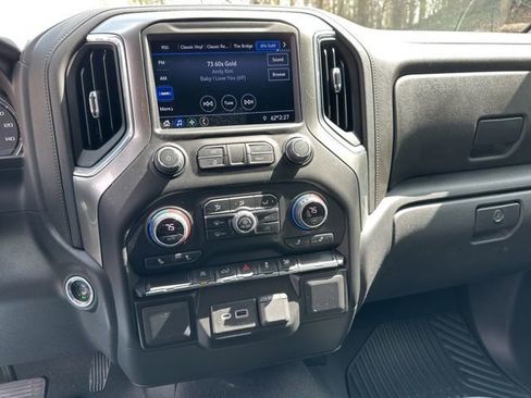 Used 2021 Chevrolet Silverado 1500 LT image 19