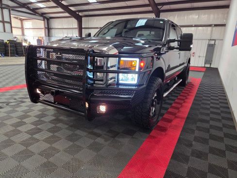 Used 2015 Ford F250 Lariat w/ Lariat Ultimate Package image 21