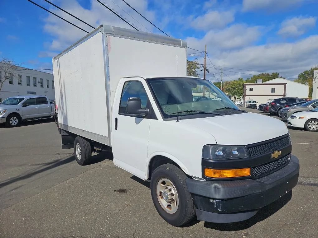 Used 2020 Chevrolet Express 3500 RWD image 3