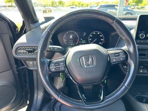 Used 2024 Honda HR-V Sport image 3