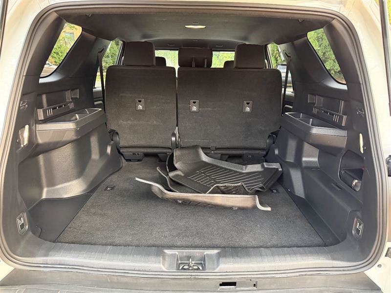 Used 2025 Toyota 4Runner SR5 AWD/4WD image 28