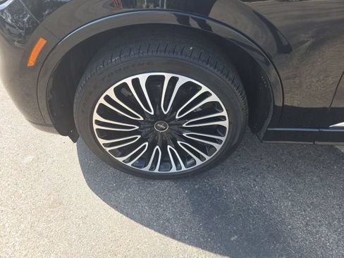 Certified 2024 Lincoln Aviator Black Label AWD/4WD image 17