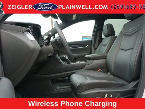 Used 2024 Cadillac XT5 Premium Luxury AWD/4WD image 17
