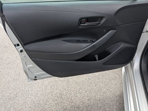 Used 2024 Toyota Corolla LE w/ LE Convenience Package FWD image 8