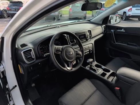 Used 2017 Kia Sportage LX FWD image 18