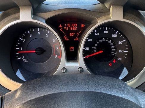 Used 2011 Nissan Juke SV FWD image 18