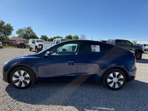 Used 2022 Tesla Model Y Long Range AWD/4WD image 6