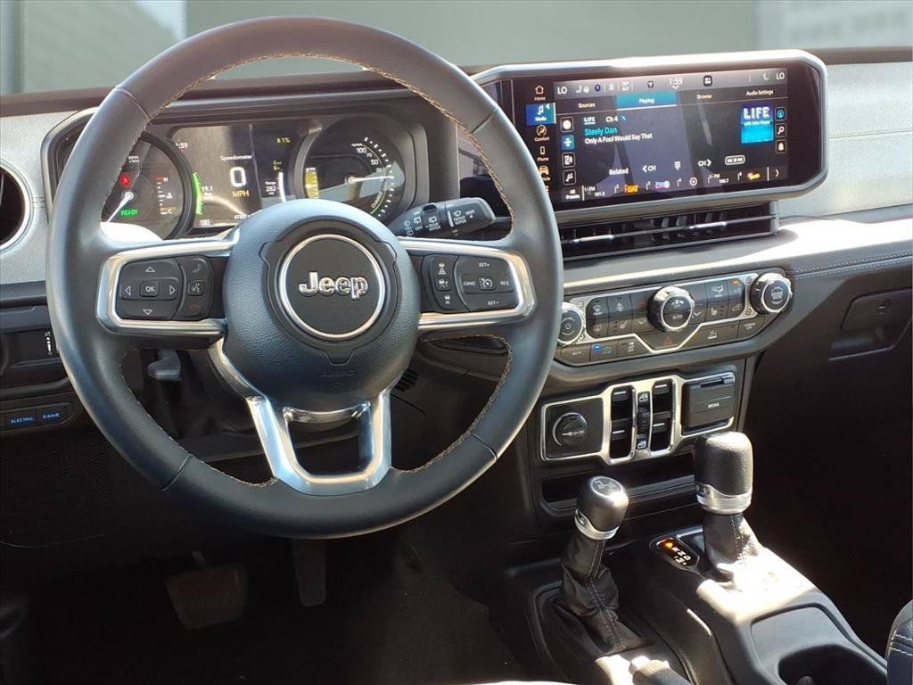 Certified 2024 Jeep Wrangler Unlimited Sahara AWD/4WD image 4
