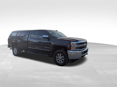 Used 2015 Chevrolet Silverado 2500 LTZ image 2