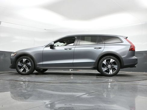 Used 2020 Volvo V60 T5 Cross Country w/ Protection Package AWD/4WD image 30