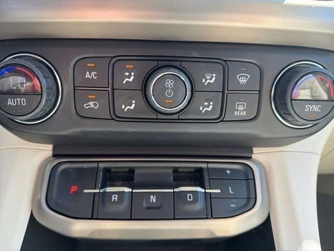 Used 2021 GMC Acadia Denali w/ Denali Ultimate Package image 13