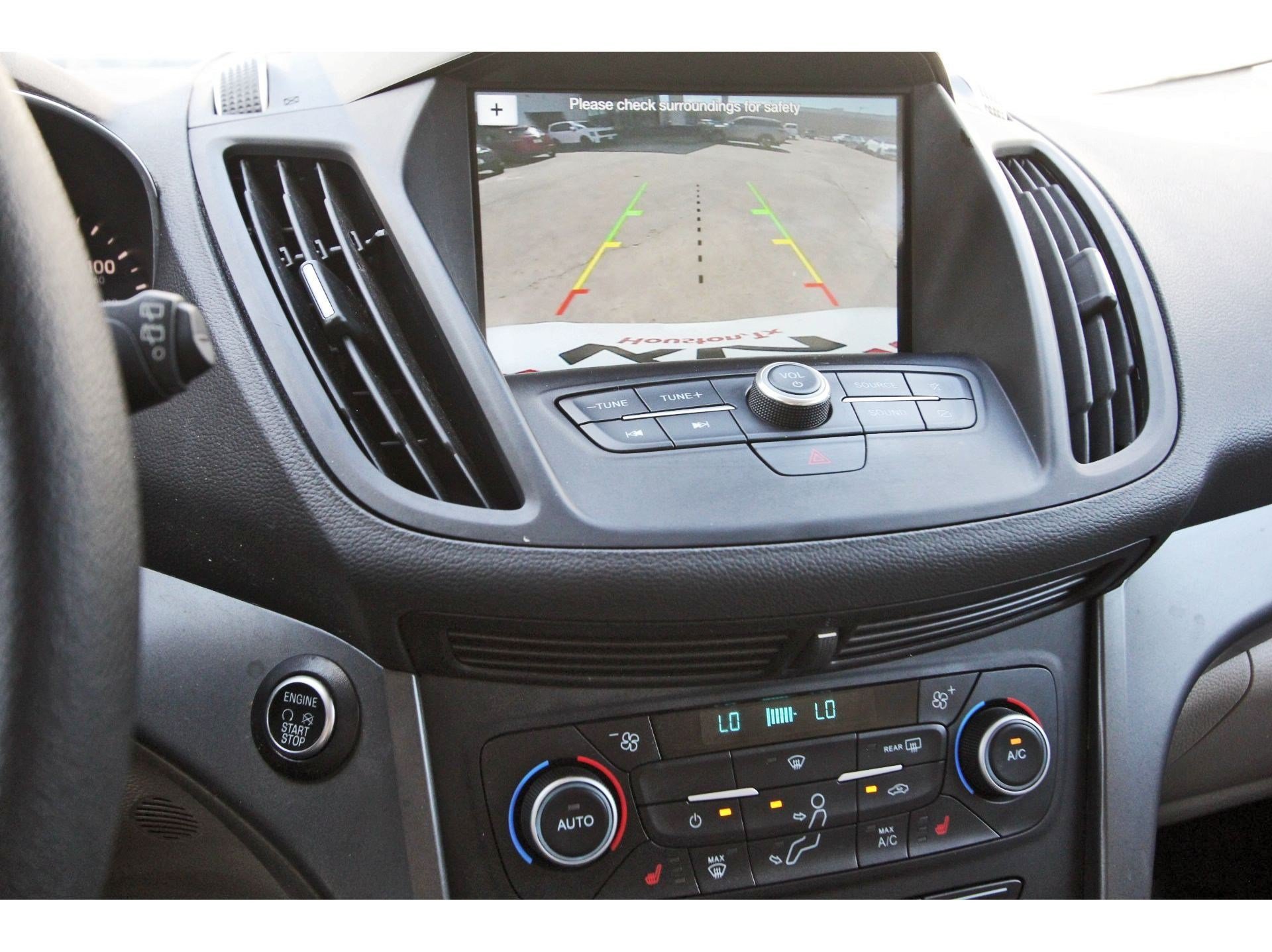 Used 2019 Ford Escape SE FWD image 25
