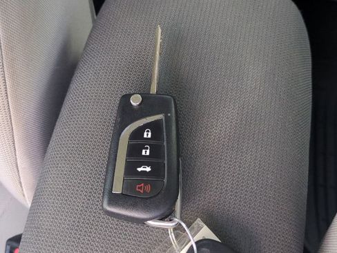 Used 2020 Toyota Corolla LE image 24