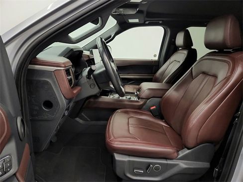 Used 2024 Ford Expedition Max Limited image 18