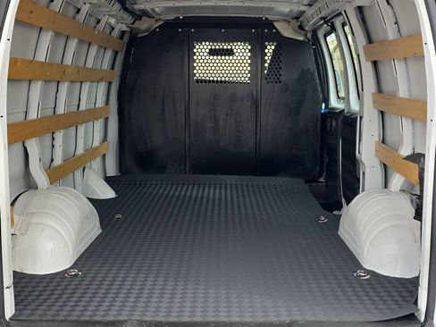 Used 2024 Chevrolet Express 2500 w/ Driver Convenience Package image 23