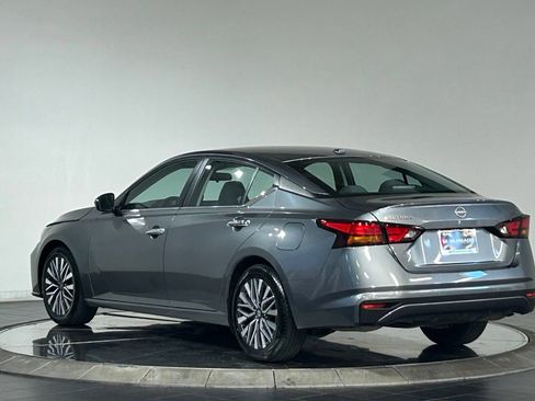 Used 2023 Nissan Altima 2.5 SV FWD image 7