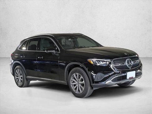 Certified 2025 Mercedes-Benz GLC 300 image 6