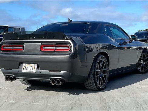 Used 2016 Dodge Challenger R/T Scat Pack RWD image 21