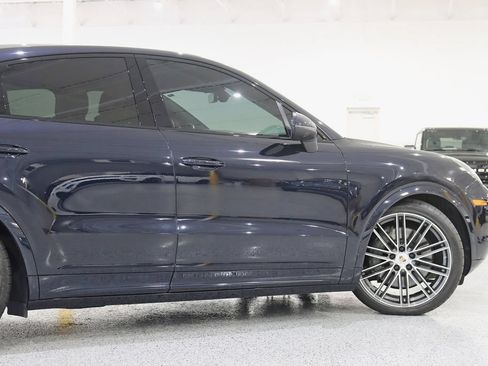 Used 2023 Porsche Cayenne S AWD/4WD image 11