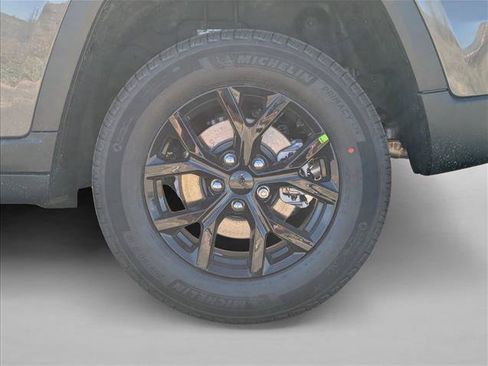 New 2026 Jeep Grand Cherokee Altitude AWD/4WD image 8