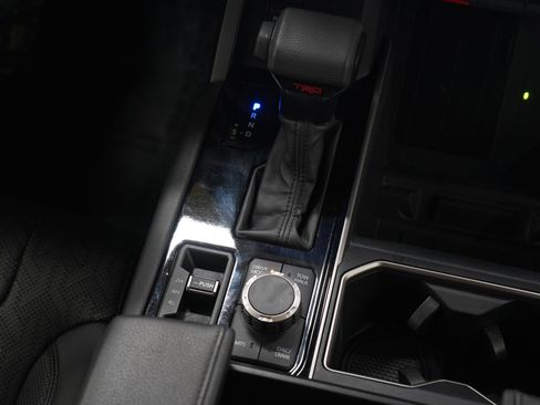 Used 2022 Toyota Tundra Limited image 17