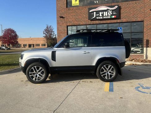 Used 2022 Land Rover Defender 90 X-Dynamic S image 10