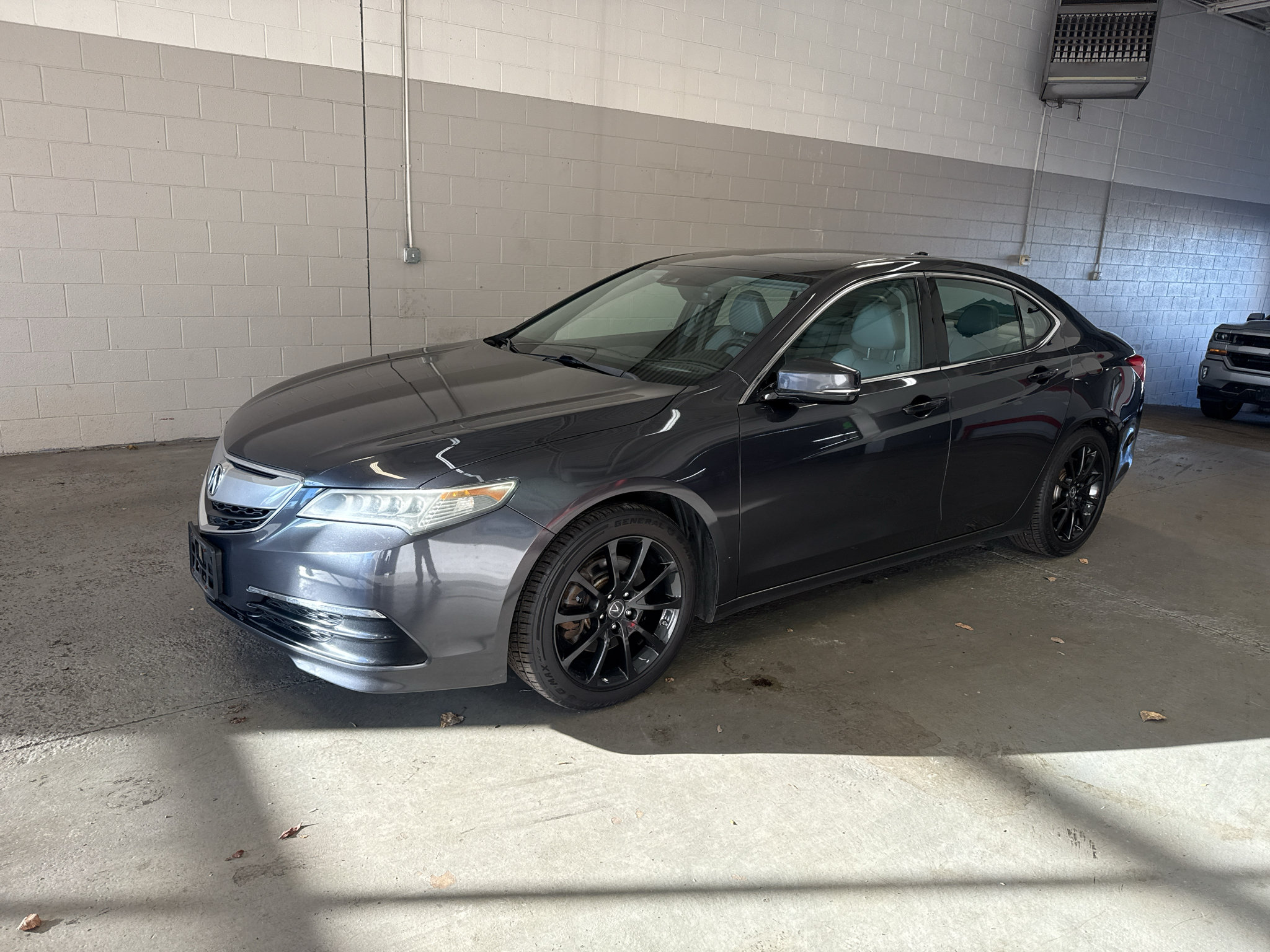Used 2015 Acura TLX w/ Technology Package AWD/4WD image 3