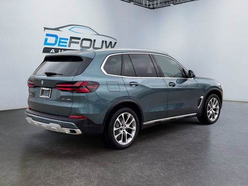 New 2026 BMW X5 xDrive40i w/ Climate Comfort Package image 3