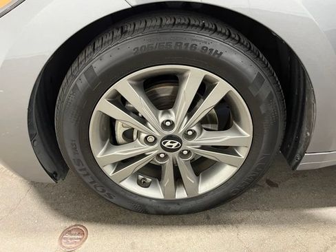 Used 2018 Hyundai Elantra Value Edition FWD image 28