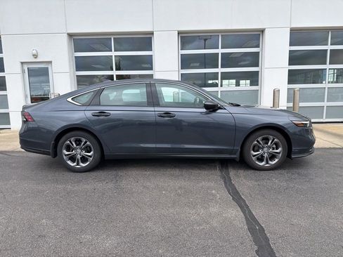 Used 2023 Honda Accord EX image 3