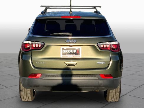 Used 2019 Jeep Compass Latitude w/ Cold Weather Group AWD/4WD image 5