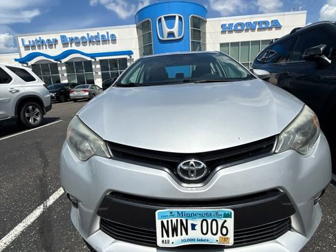 Used 2015 Toyota Corolla LE FWD image 5