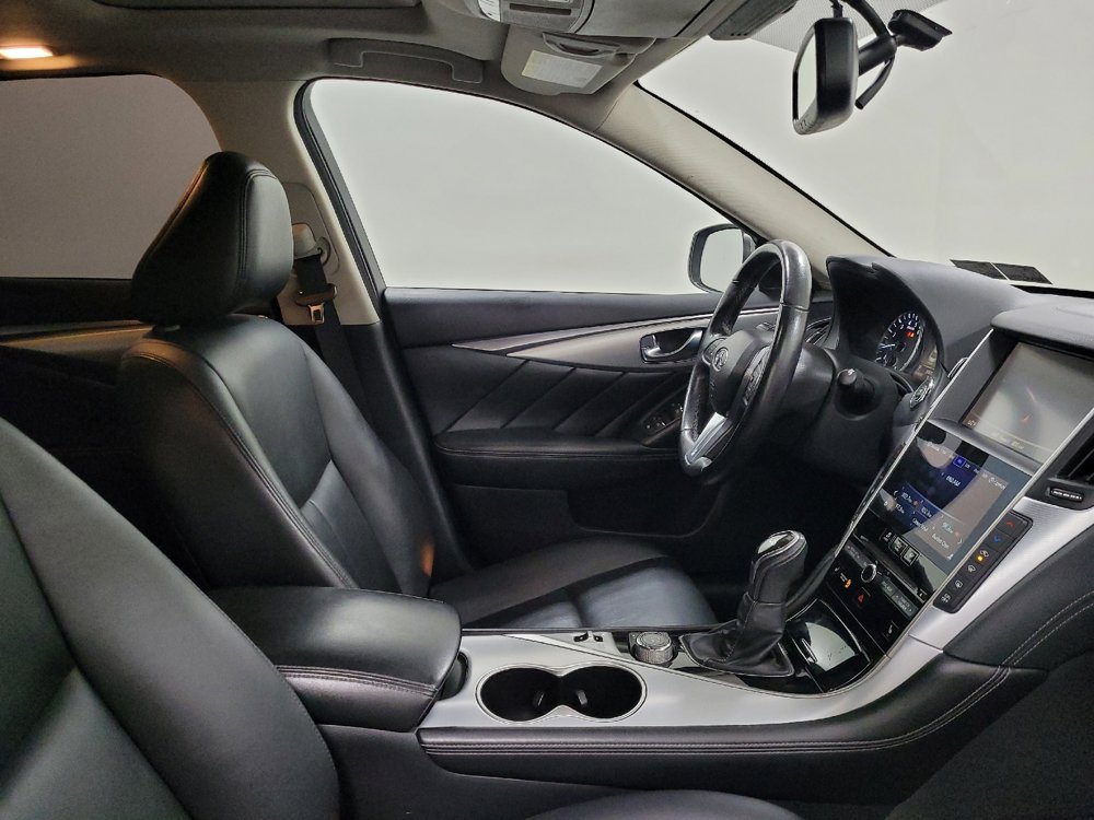 Used 2019 INFINITI Q50 Luxe w/ Essential Package (3.0T Luxe) AWD/4WD image 21