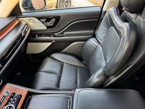 Used 2020 Lincoln Aviator Reserve w/ Equipment Group 202A image 26