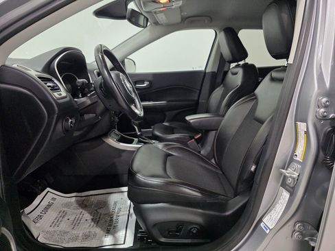 Used 2019 Jeep Compass Altitude w/ Cold Weather Group image 14